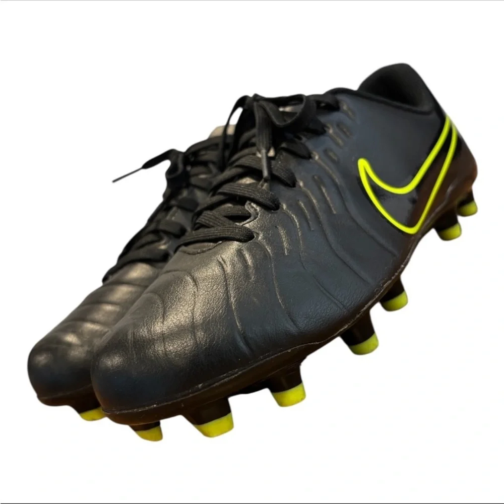 Nike Jr. Tiempo Legend 10 Club Black & Yellow (Youth) Soccer Cleats Size 5Y